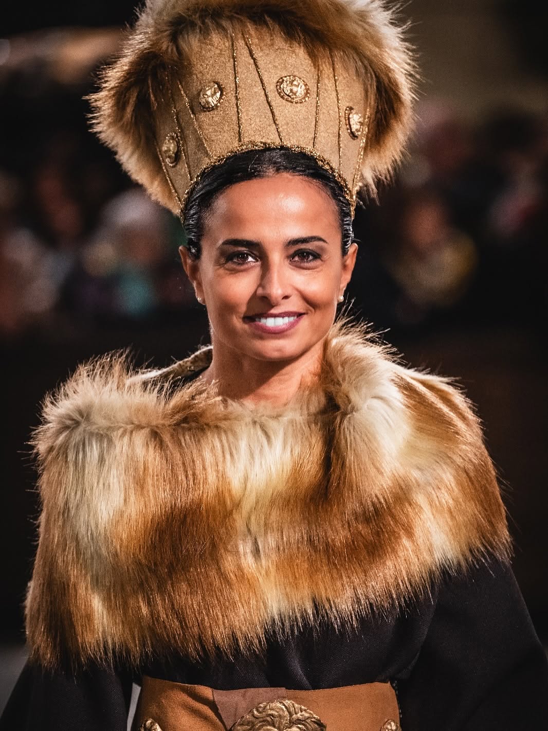 Una figurante in costume